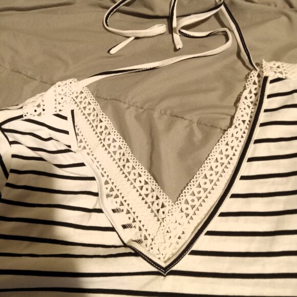 Shein Curve 4XL White / Navy Striped V-Neck 3/4 Sleeve Crochet Detail Halter Tie - Picture 2 of 6